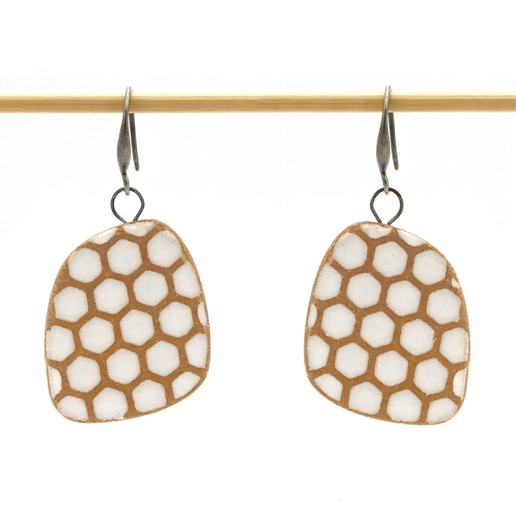 Oorbellen Mono White Beehive