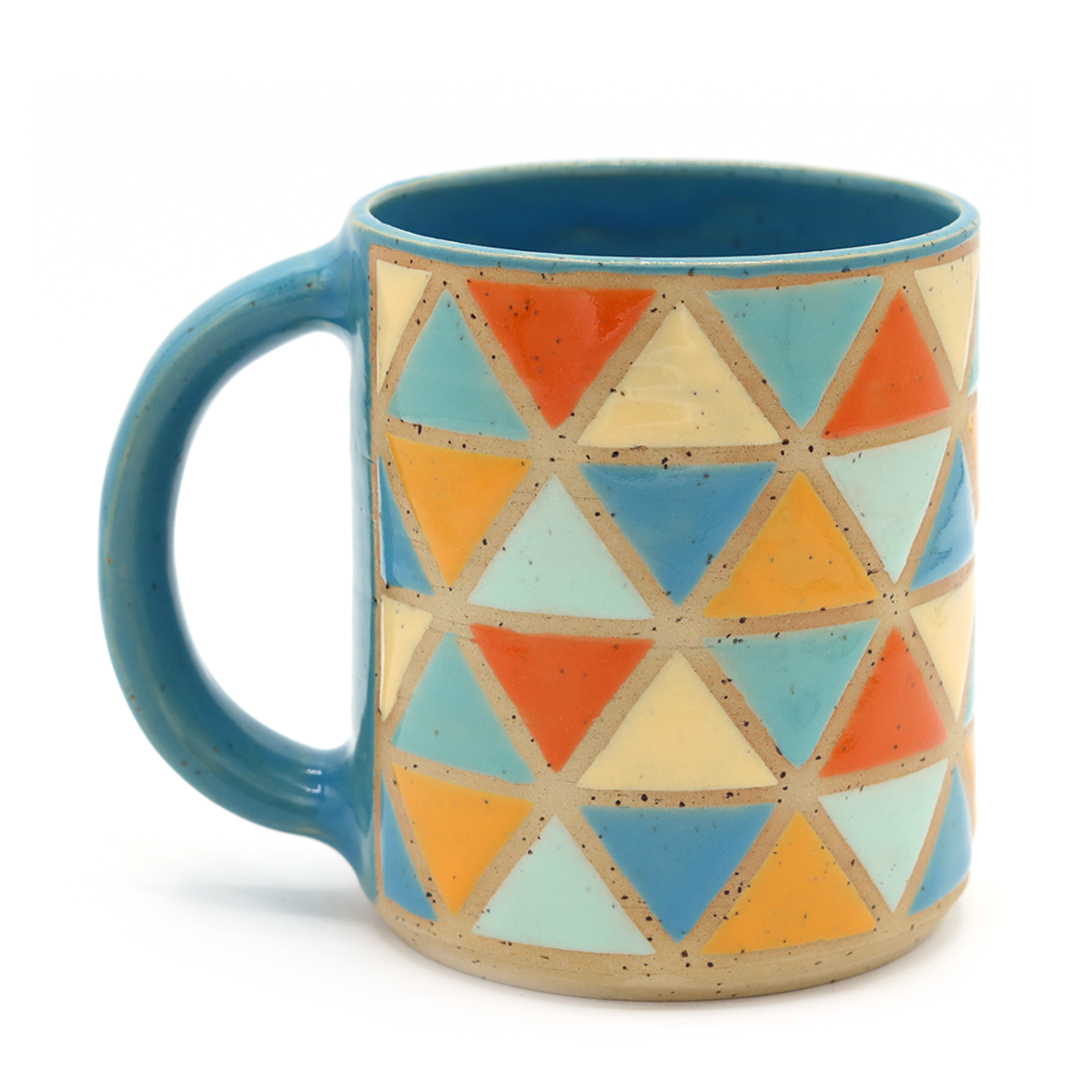 handgemaakte mok van keramiek met geometrisch patroon in mooie kleuren